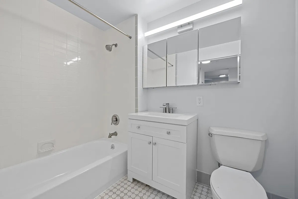 West 48th Street - Photo 4