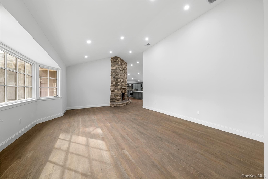 257 Southlawn Avenue - Photo 5