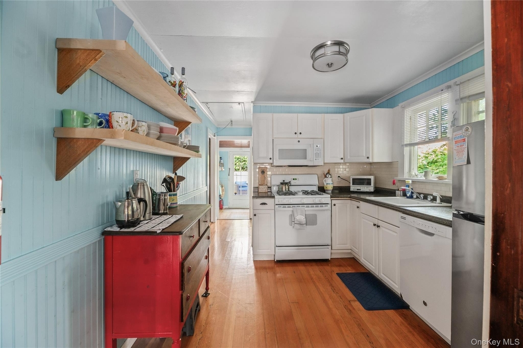 40 Bungalow Walk - Photo 7