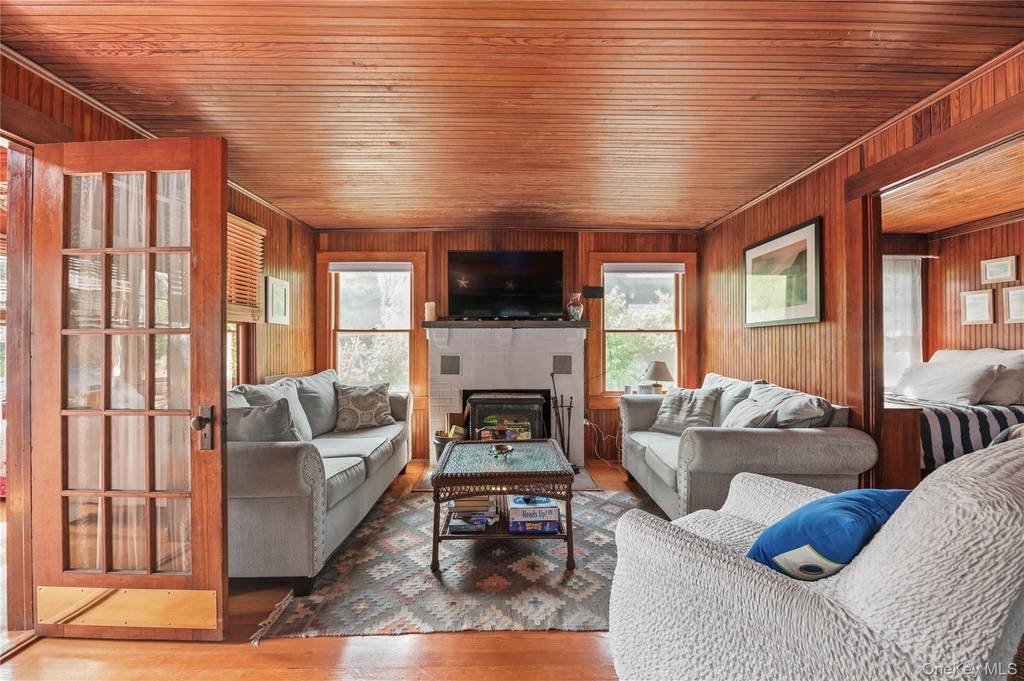 40 Bungalow Walk - Photo 3