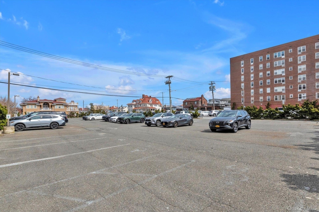 25 W Broadway - Photo 18