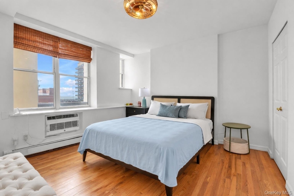 25 W Broadway - Photo 9