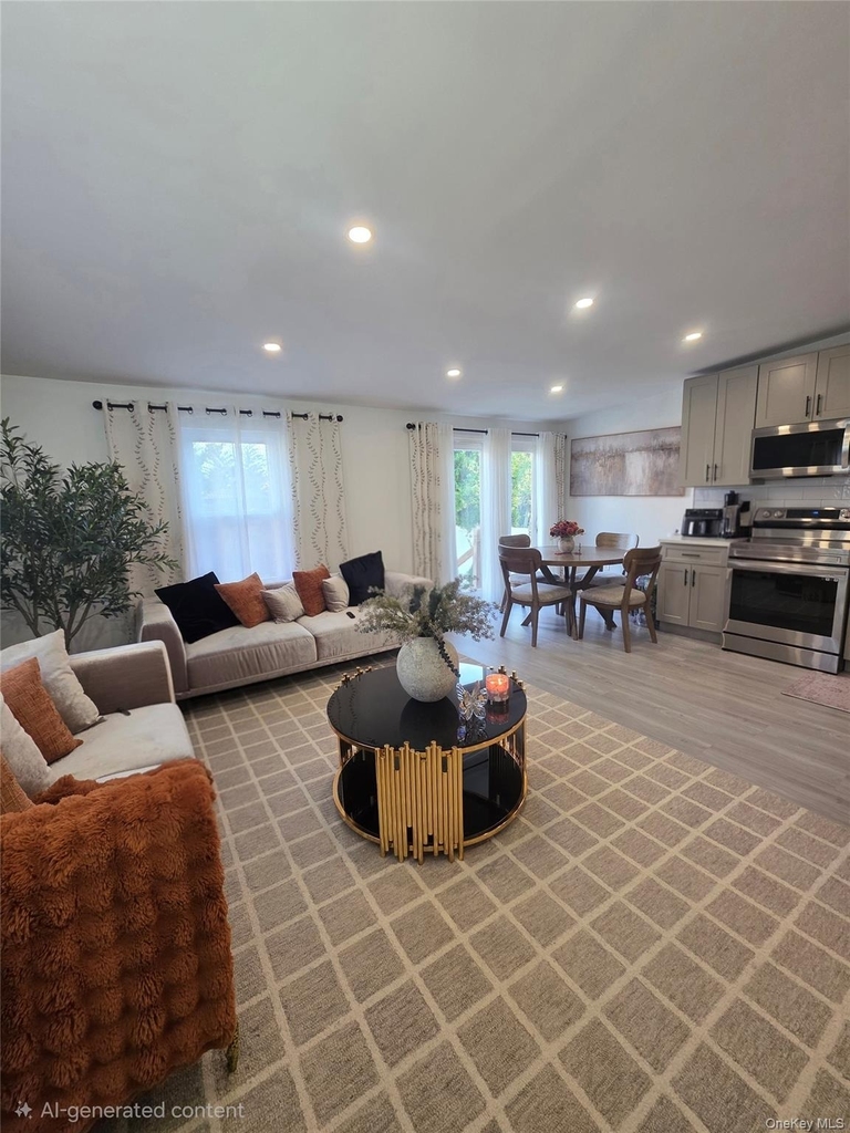 132 Roosevelt Avenue - Photo 3
