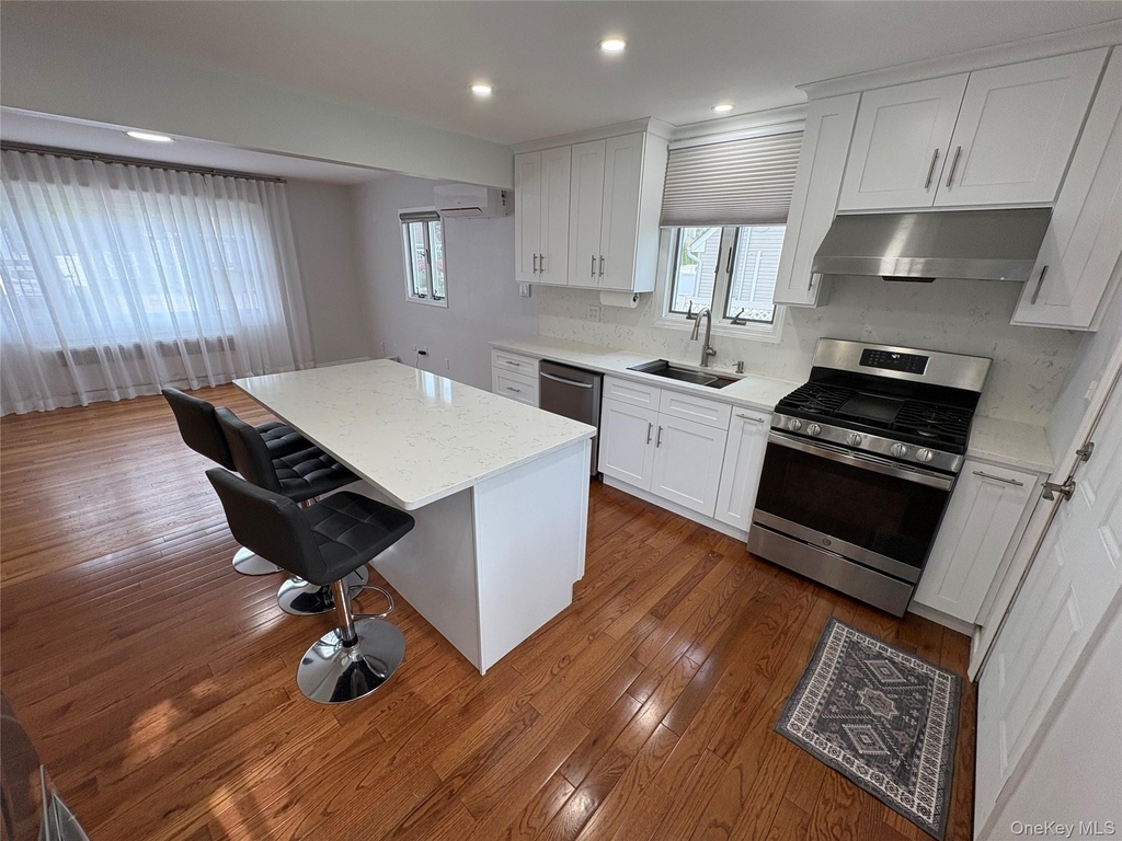37 Bainbridge Avenue - Photo 1