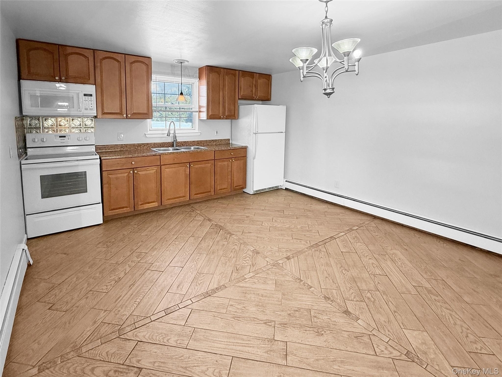 83 Kent Road - Photo 1