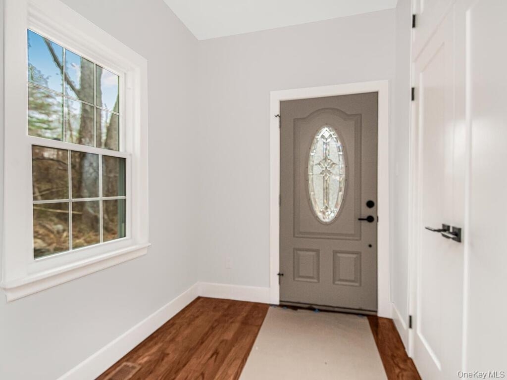 15 Lakeview Road - Photo 3