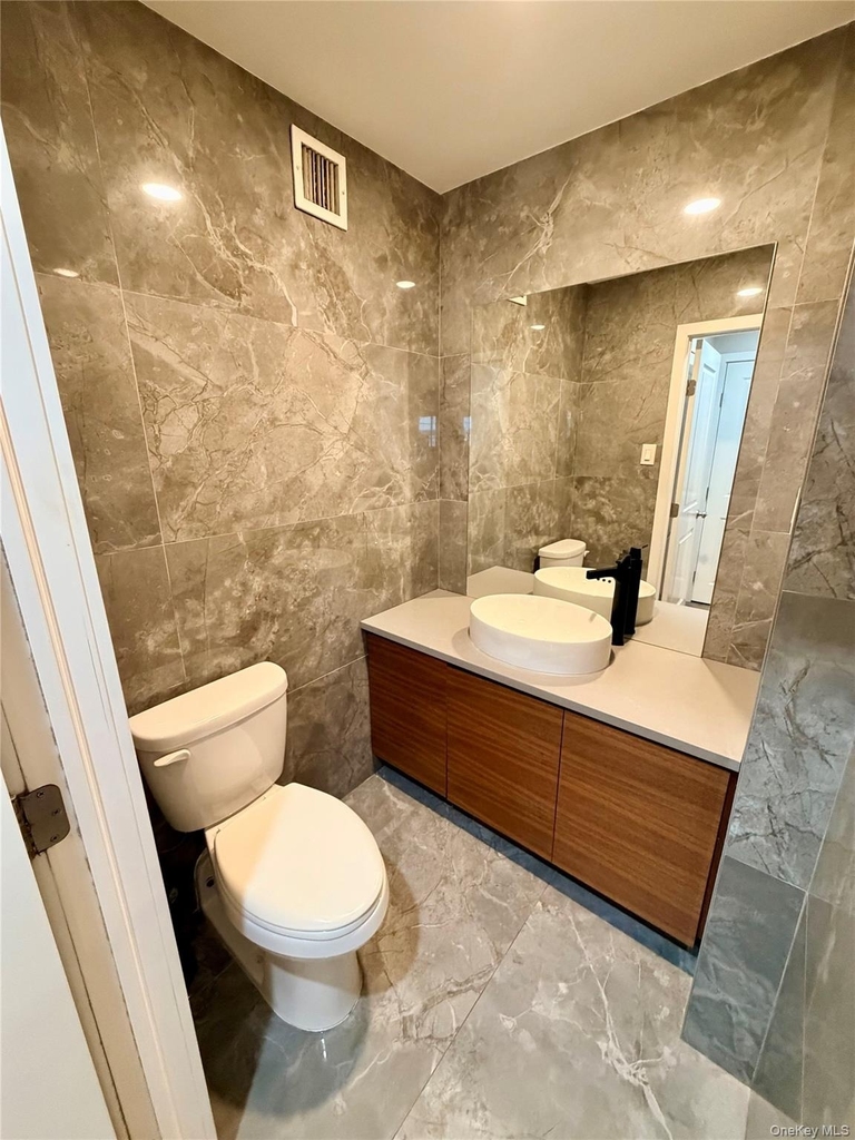 360 Shore Road - Photo 8