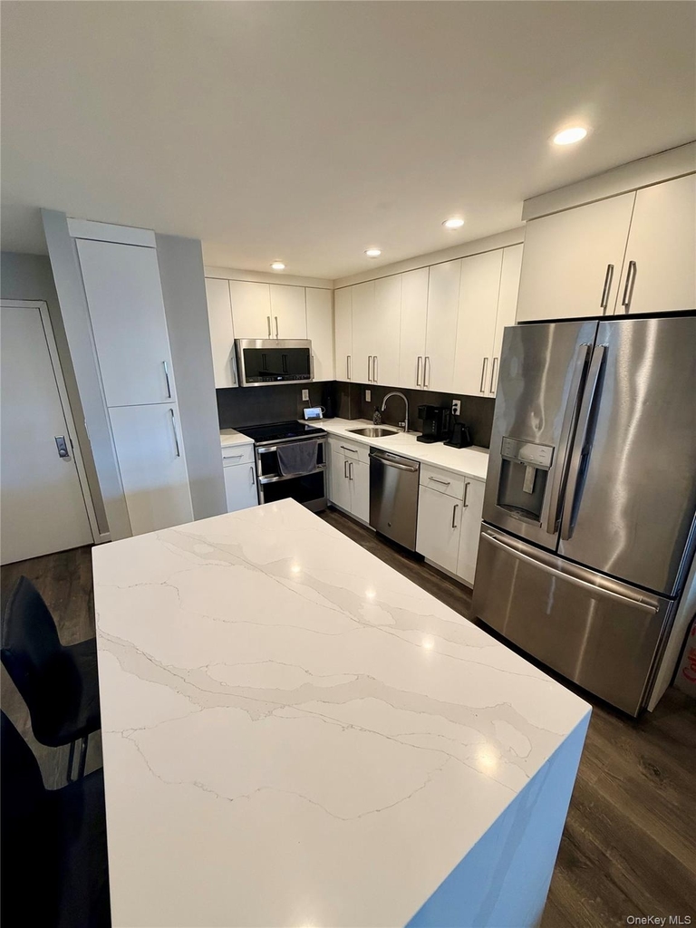360 Shore Road - Photo 5