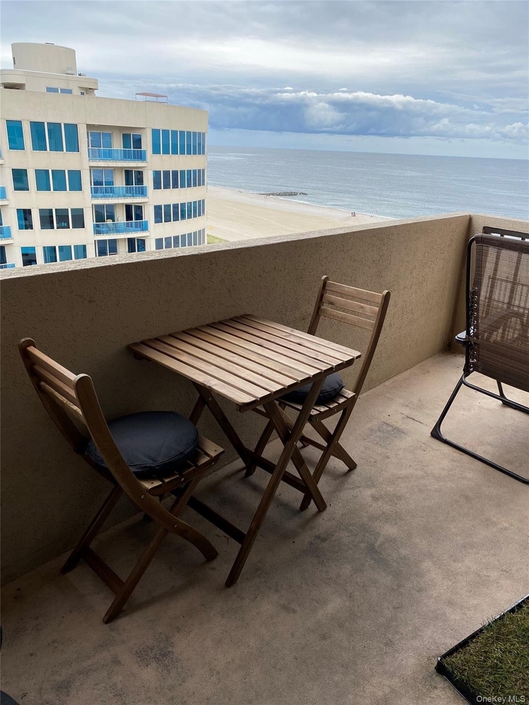 360 Shore Road - Photo 15