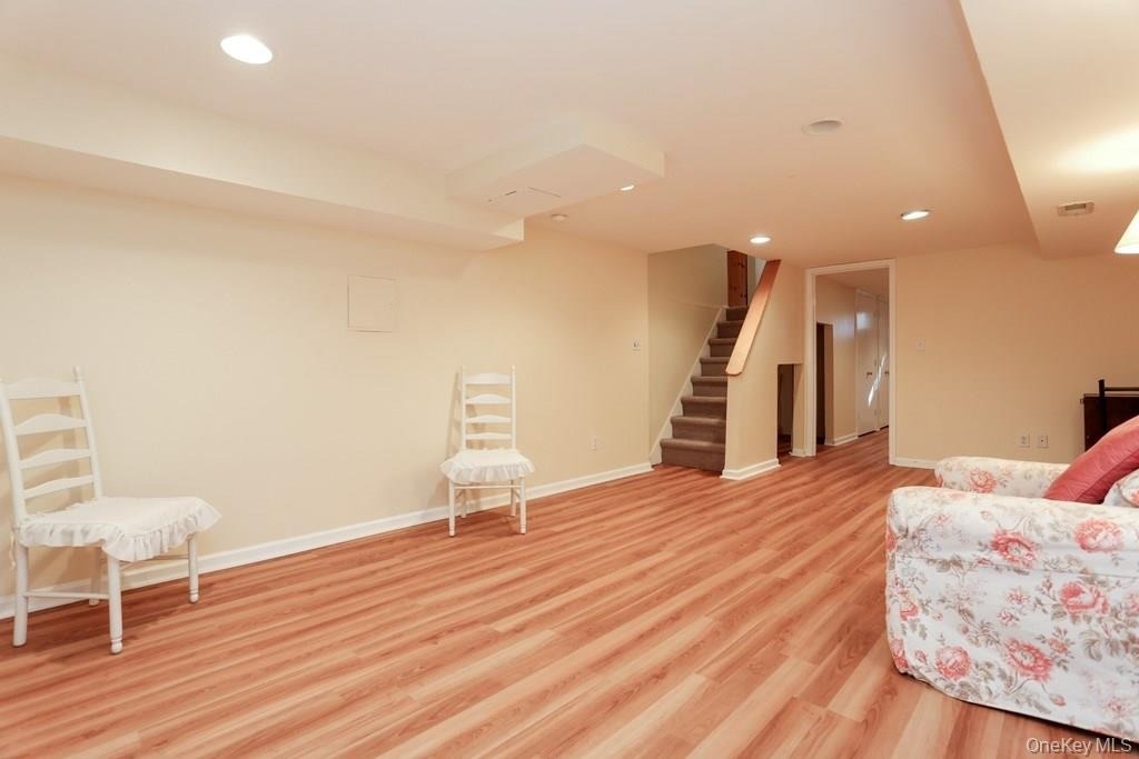 7 Susan Court - Photo 16