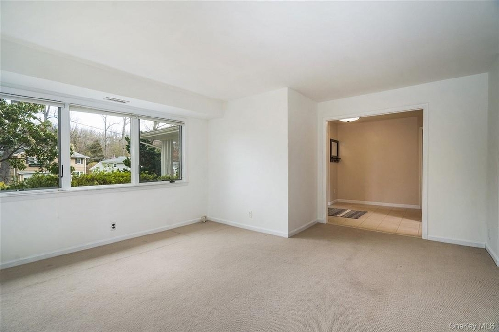 7 Susan Court - Photo 9