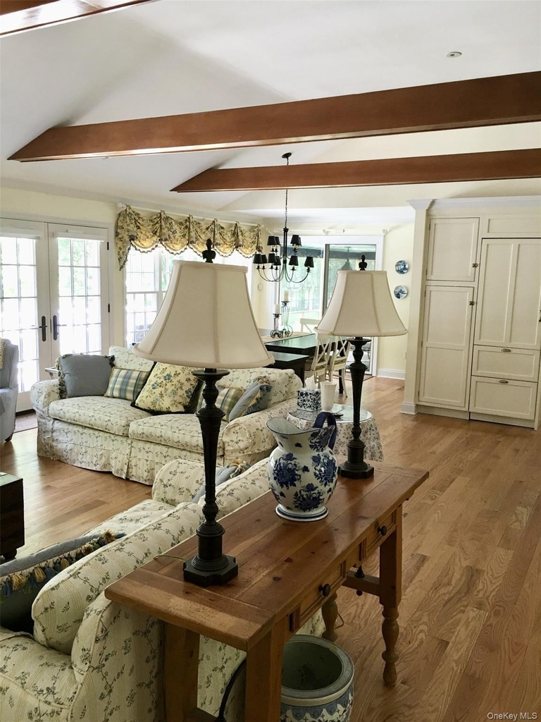9 Cedar Hill Lane - Photo 2
