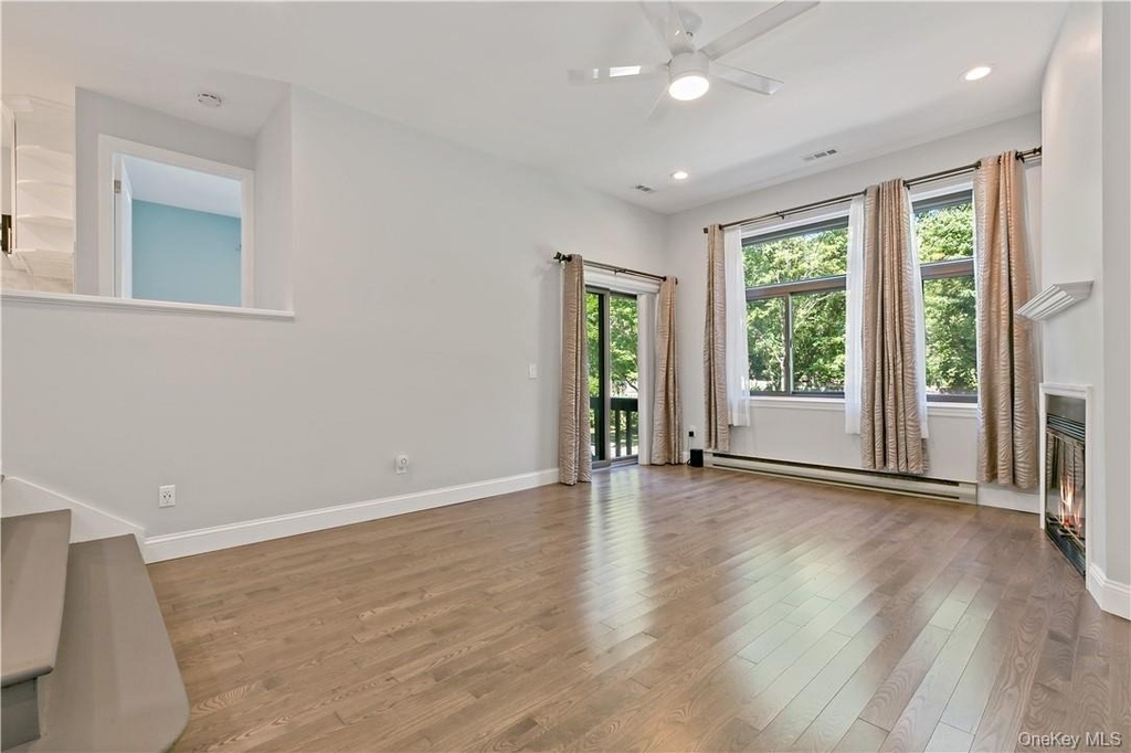 343 N Greeley Avenue - Photo 10