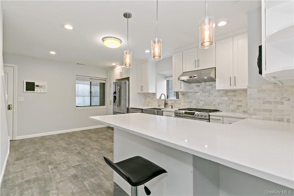 343 N Greeley Avenue - Photo 7