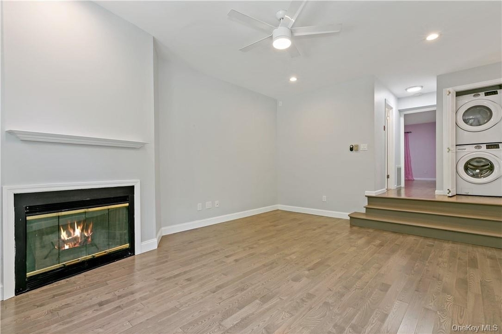 343 N Greeley Avenue - Photo 11