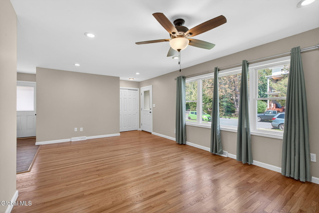 614 Park Avenue - Photo 5