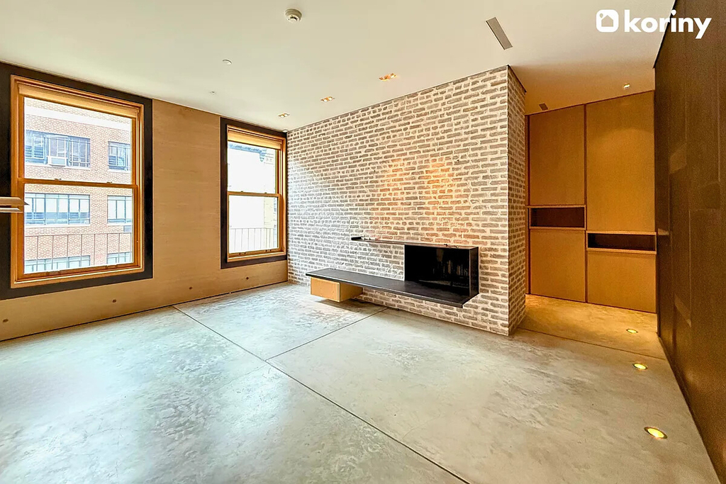 75 Warren Street - Photo 1