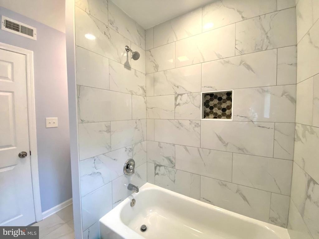 203 E Park Avenue - Photo 5