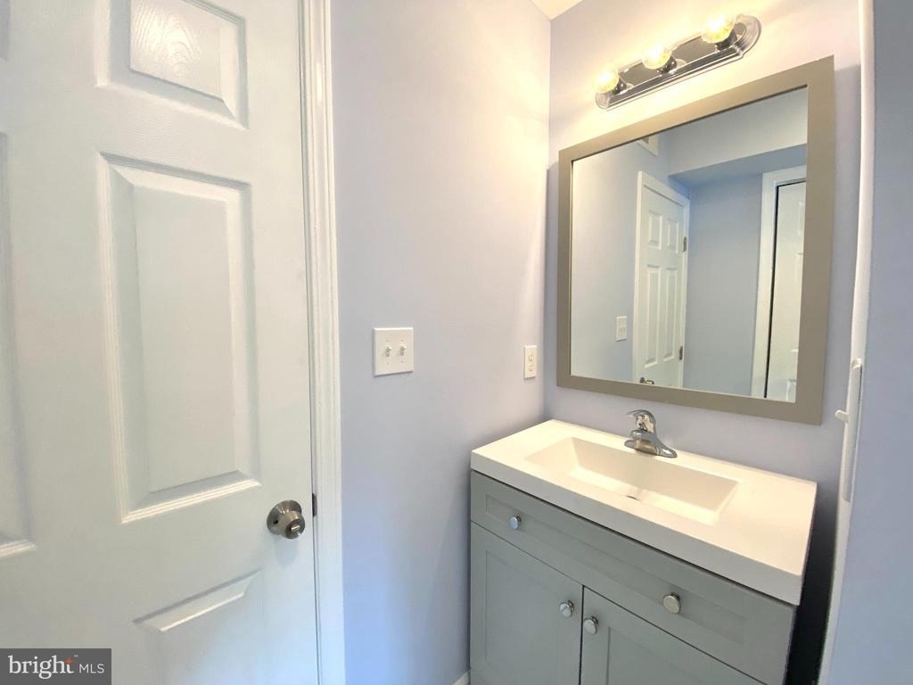 203 E Park Avenue - Photo 4