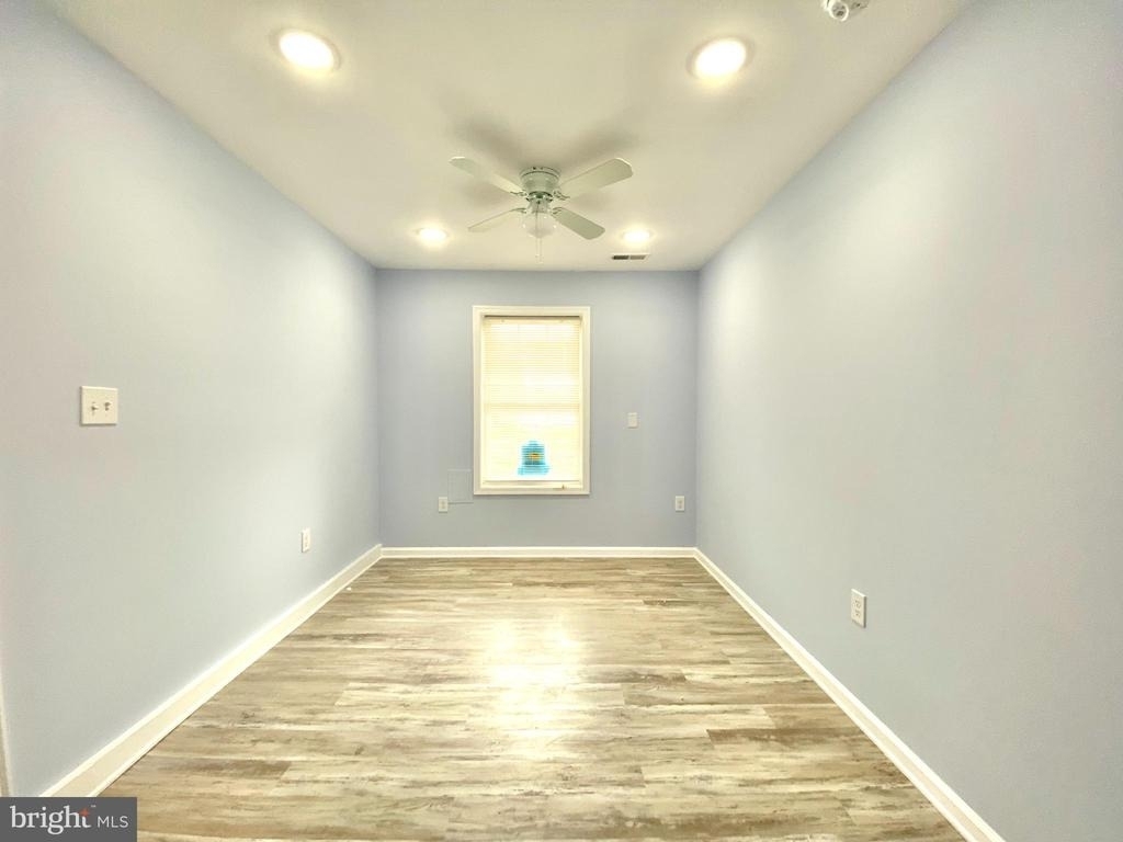 203 E Park Avenue - Photo 1