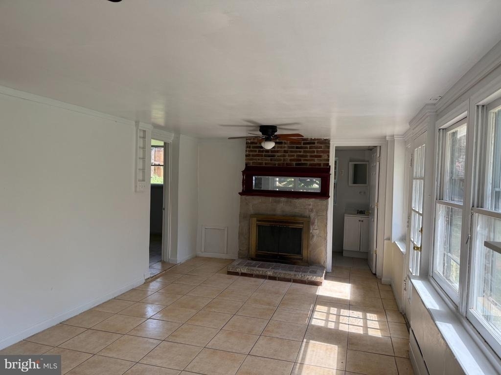 14212 Fisher Avenue - Photo 3
