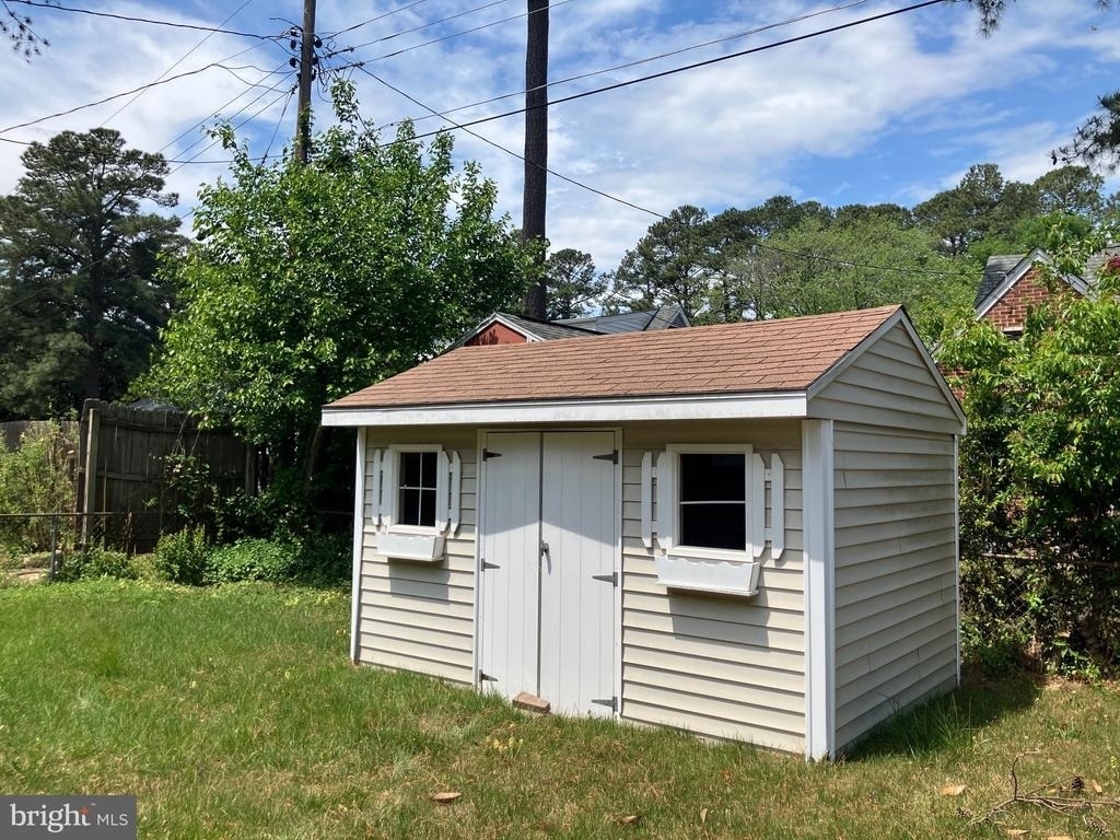 915 Hampton Road - Photo 9