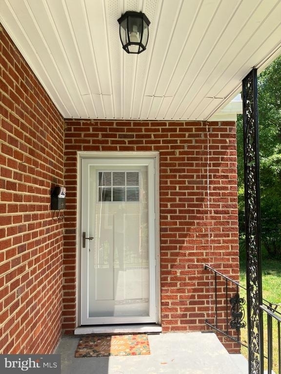 915 Hampton Road - Photo 4