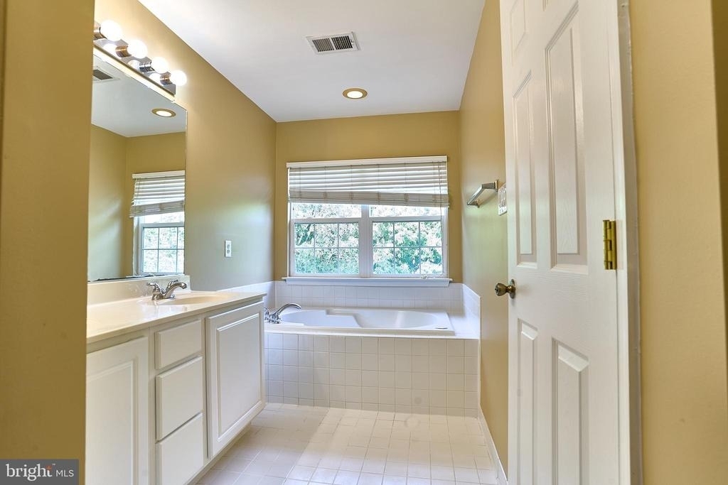 21760 Goose Cross Terrace - Photo 8