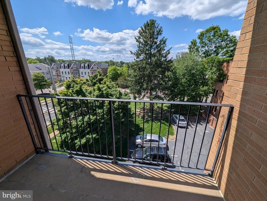 200 Locust Street Se - Photo 9