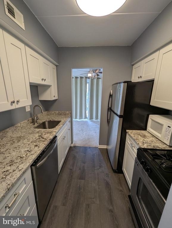 200 Locust Street Se - Photo 3