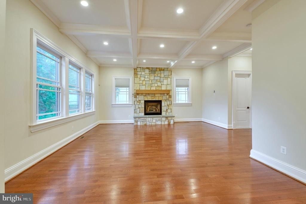 6506 Divine Street - Photo 3