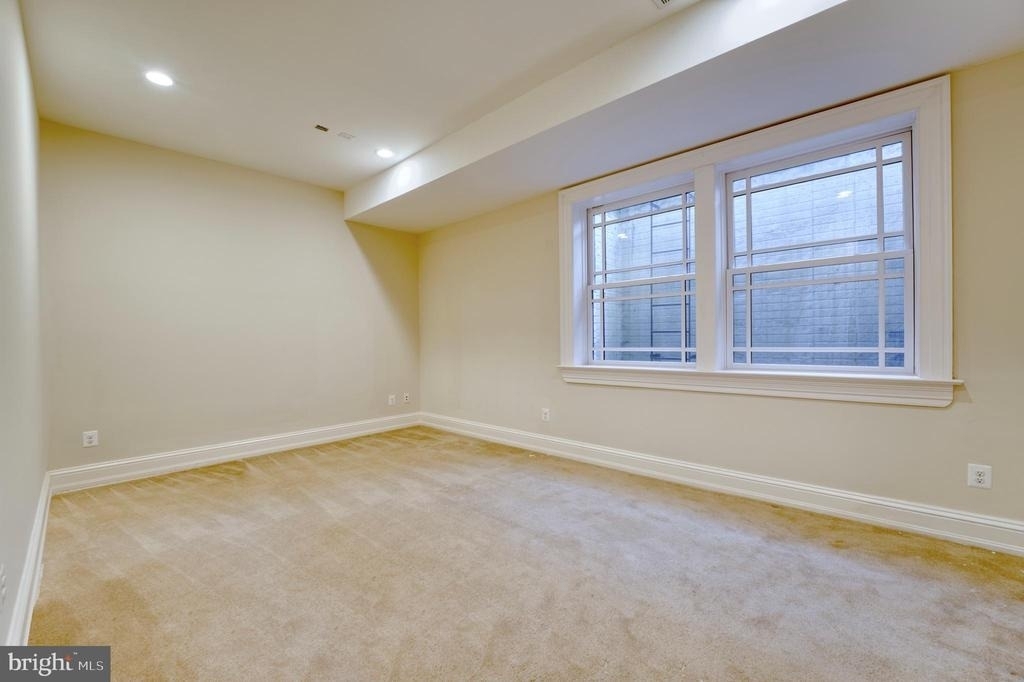 6506 Divine Street - Photo 36
