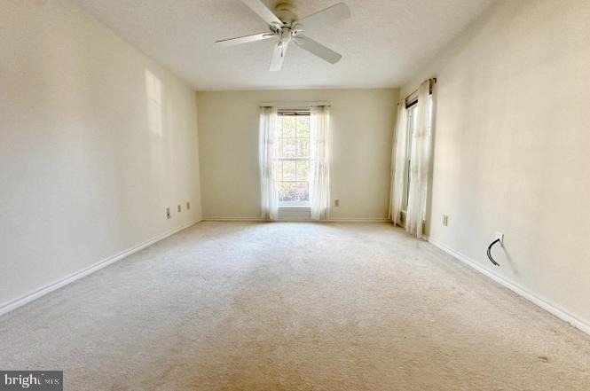 1523 Lincoln Way - Photo 4