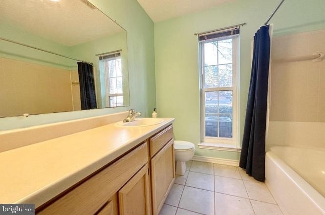 1523 Lincoln Way - Photo 2