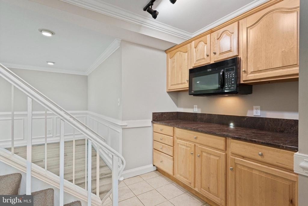 8251 Clifton Farm Court - Photo 25