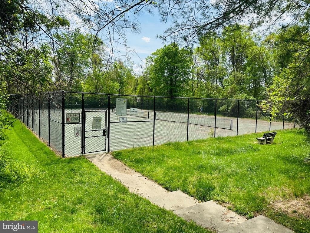 8251 Clifton Farm Court - Photo 5