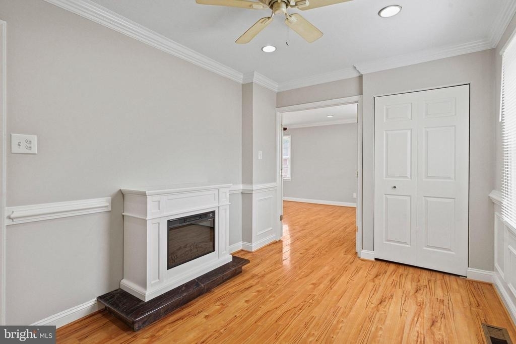 8251 Clifton Farm Court - Photo 18