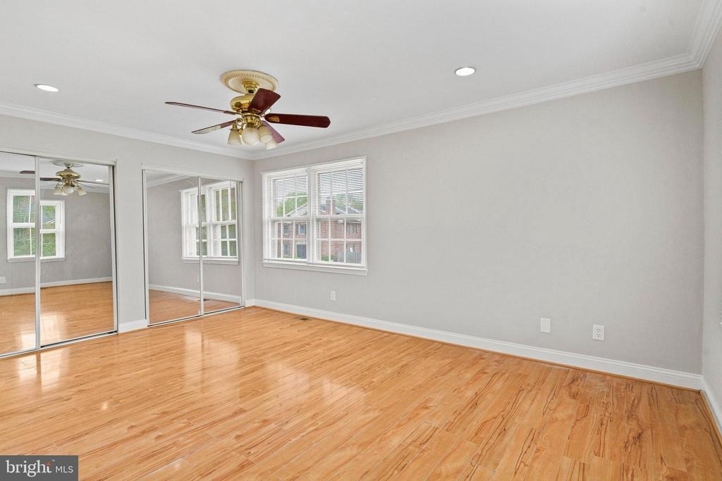 8251 Clifton Farm Court - Photo 19