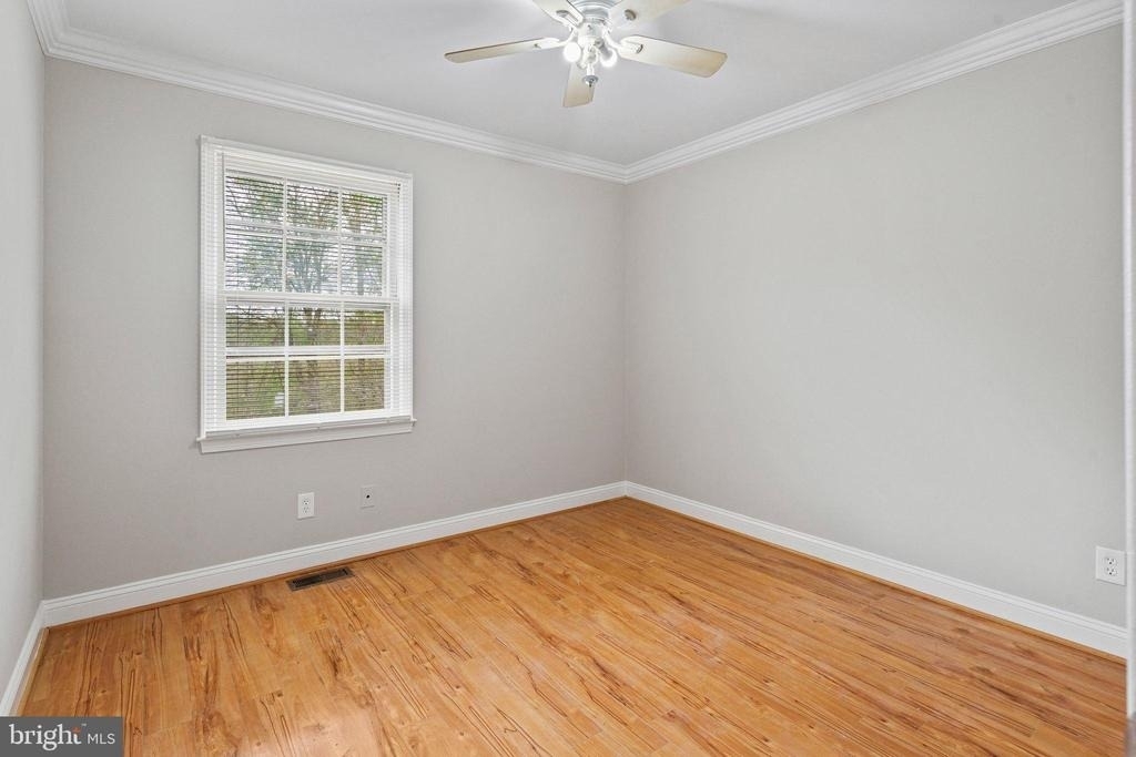 8251 Clifton Farm Court - Photo 23