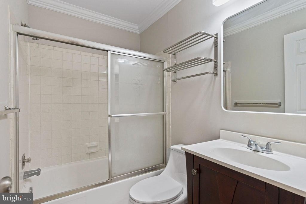 8251 Clifton Farm Court - Photo 24
