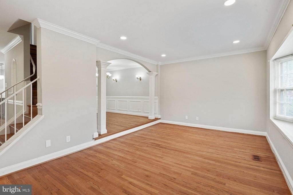 8251 Clifton Farm Court - Photo 9