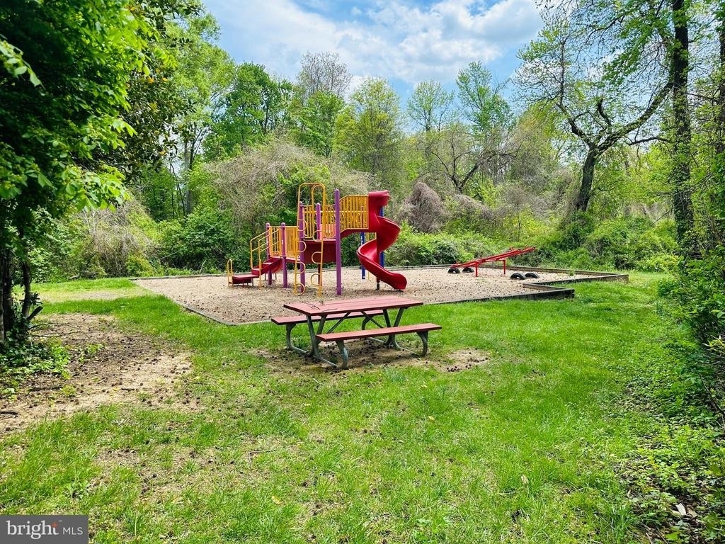 8251 Clifton Farm Court - Photo 6