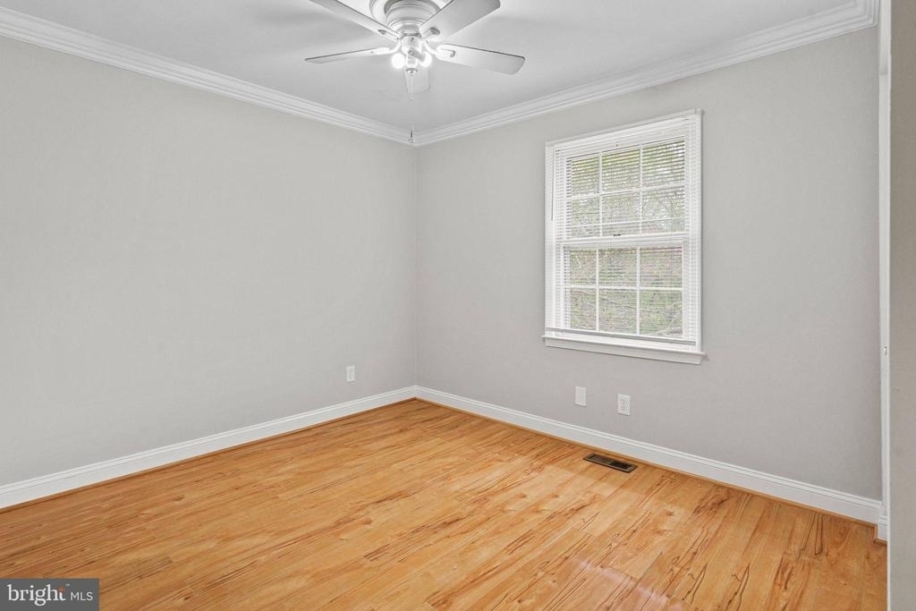 8251 Clifton Farm Court - Photo 22