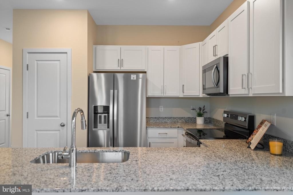 112 Hopi Place - Photo 12