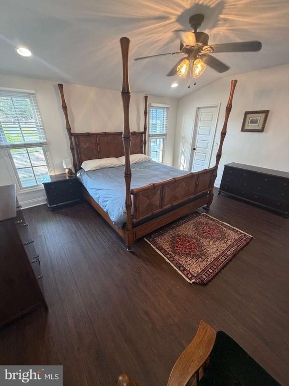 209 Prince Edward Street - Photo 2