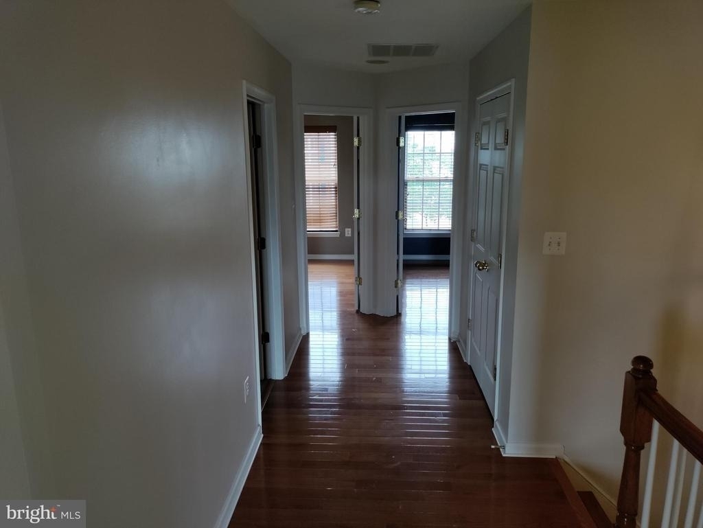 1202 Ellis Avenue - Photo 4
