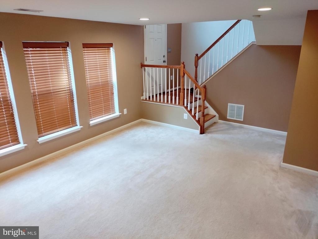 1202 Ellis Avenue - Photo 18