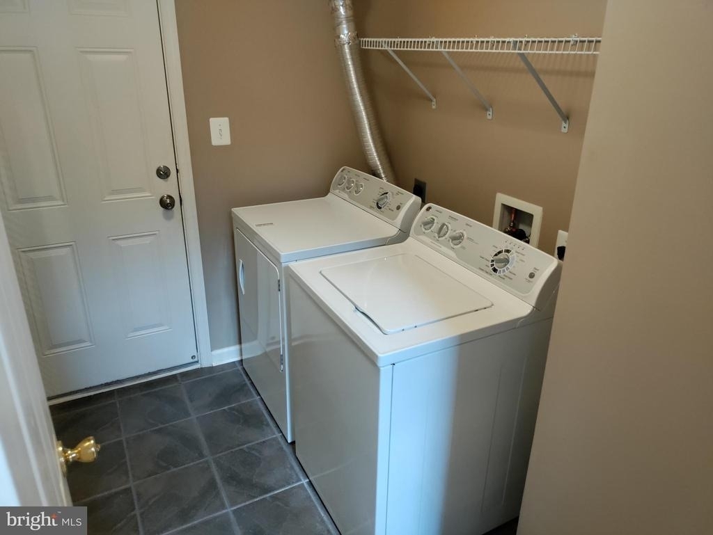 1202 Ellis Avenue - Photo 25