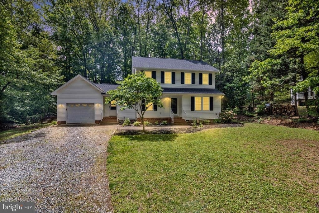 583 Norwich Drive - Photo 1
