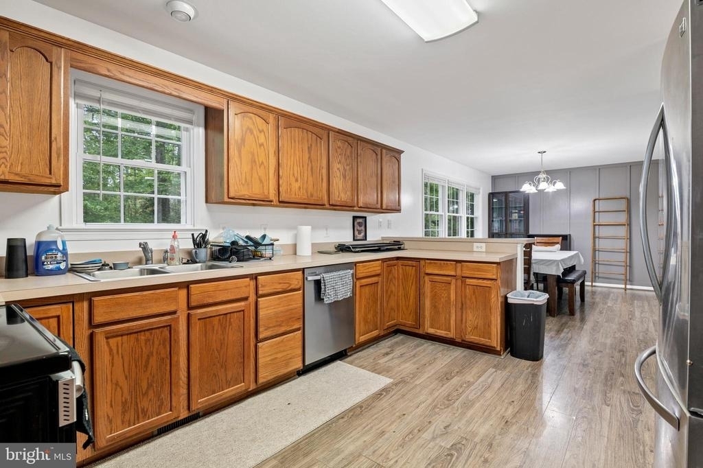 583 Norwich Drive - Photo 10